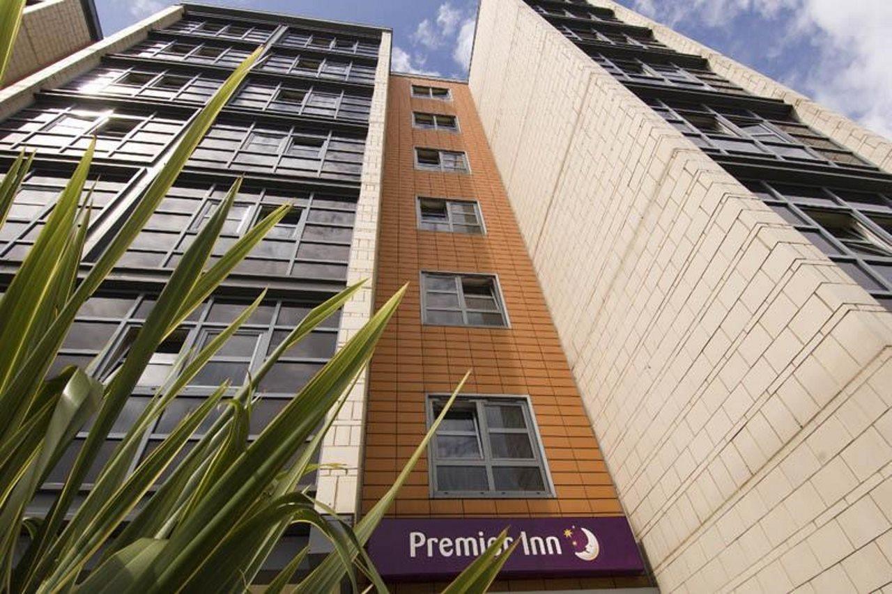 Premier Inn Nottingham Arena Esterno foto