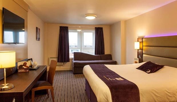 Premier Inn Nottingham Arena Esterno foto